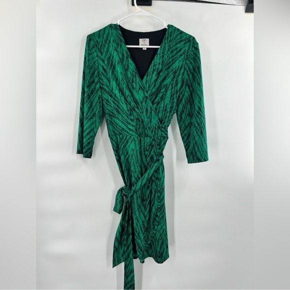 Oleg Cassini Green Dress Faux Wrap Belted Dress Size 10 Snakeskin - Picture 1 of 8